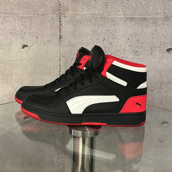 PUMA High Tops - Like New - Picture 4 of 6